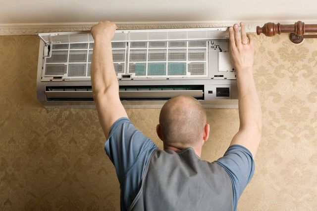 musty smell in air ducts signs